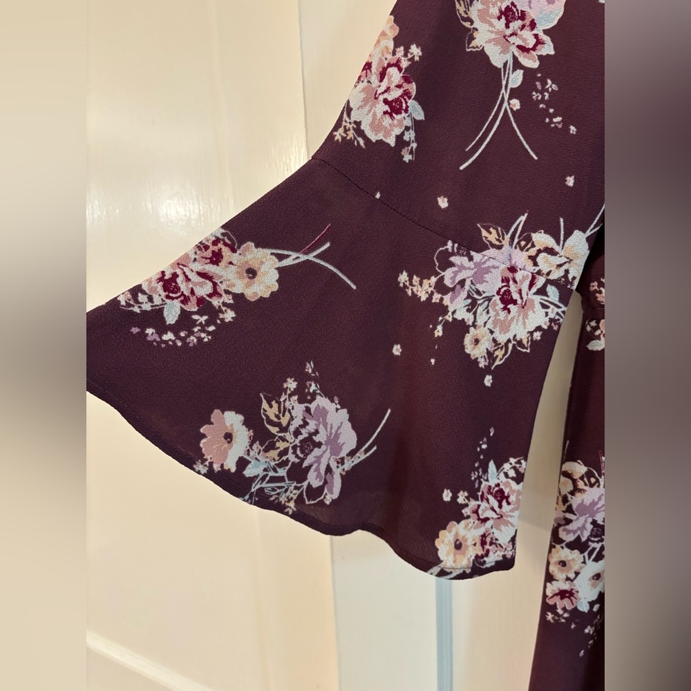 Burgundy Floral Skater Dress Bell Sleeves Keyhole Neck Plus Size 1X - Picture 4 of 13